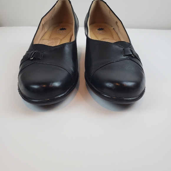 Michel M Black Leather Heals Slip On Shoes Size 9.5 Womens - Picture 3 of 11